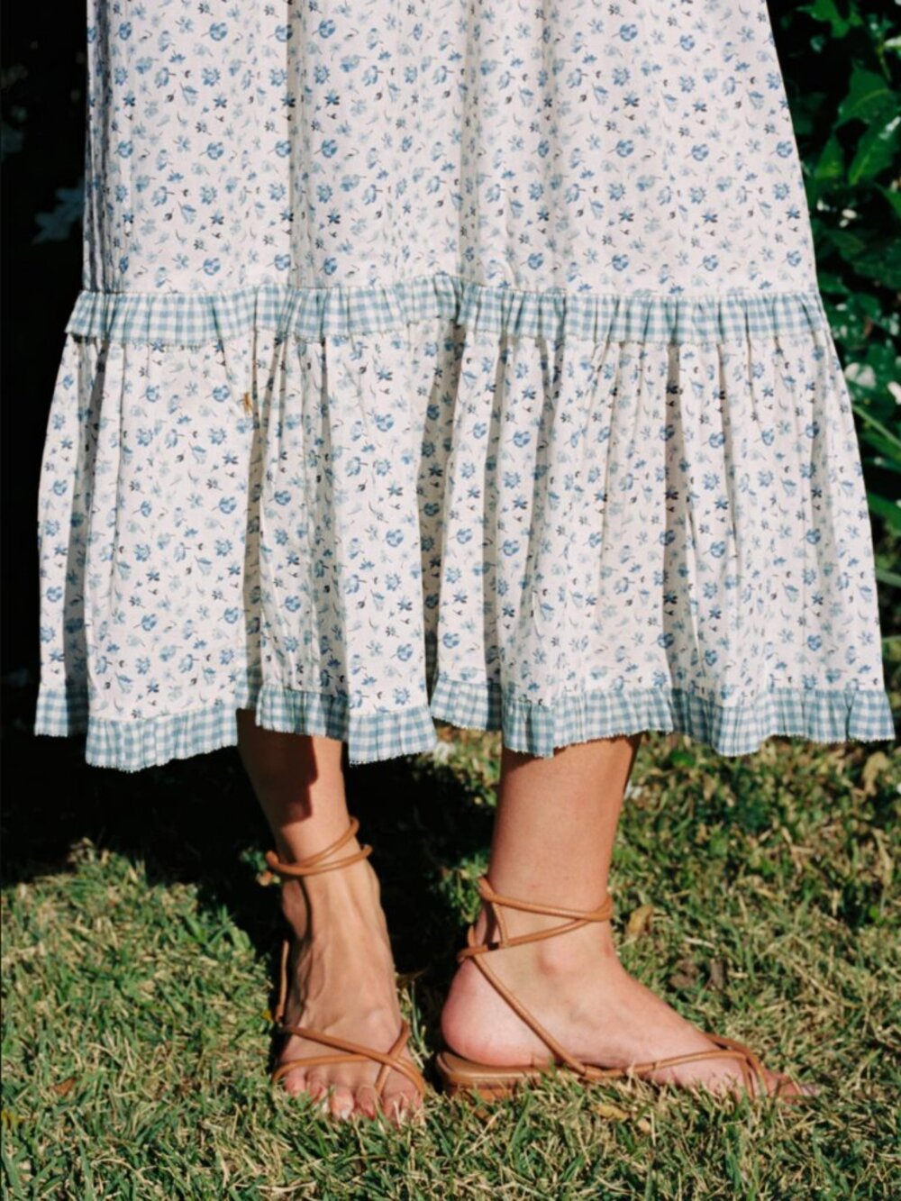 Christy Dawn Lia Dress in Bleu Tulips Size M - Picture 6 of 6